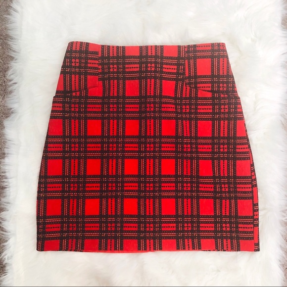 Gianni Bini Dresses & Skirts - Gianni Bini Red Plaid Mini Skirt w Pockets | Sz M
